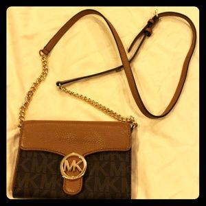 Michael Kors Wallet/Crossbody
